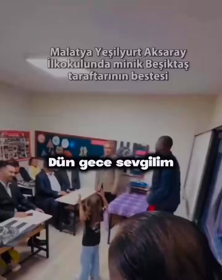 Minik Dişi Kartal’dan “Dün gece sevgilim aradı birden” bestesi performansı 😊👏🏻