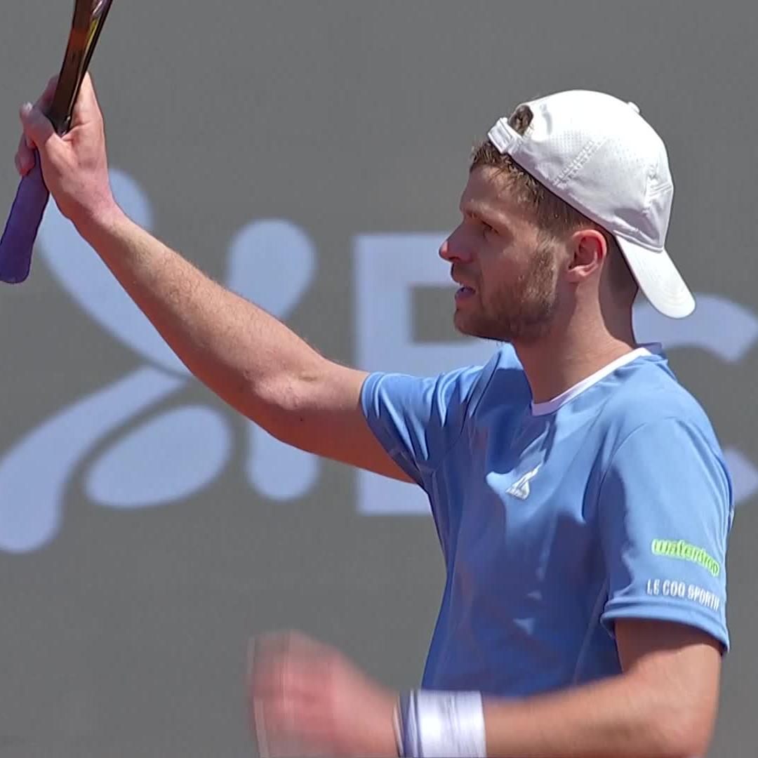 Slow start, strong finish 😤 Hanfmann turns it around against Gaubas 3-6 6-2 6-2 to reach ATP SF No. 10! #ChileOpen Yannick Hanfmann
