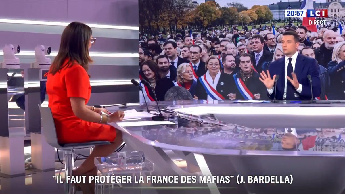 Ce qu'on peut encore faire en 2027, on ne pourra peut-être plus le faire dans 5 ou 10 ans. Sur les sujets de l'agriculture, de l'automobile, de l'insécurité, notre pire ennemi, c'est le temps.