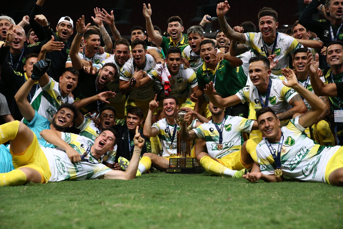 Certamente uma das maiores PARMERADAS da história: - venceu na Argentina por 2x1 - jogo em Brasília pela COVID - fez 1x0 - tomou empate - virada nos acréscimos - perde pênalti na prorrogação - jogador expulso - vice nos pênaltis S.E. Palmeiras.