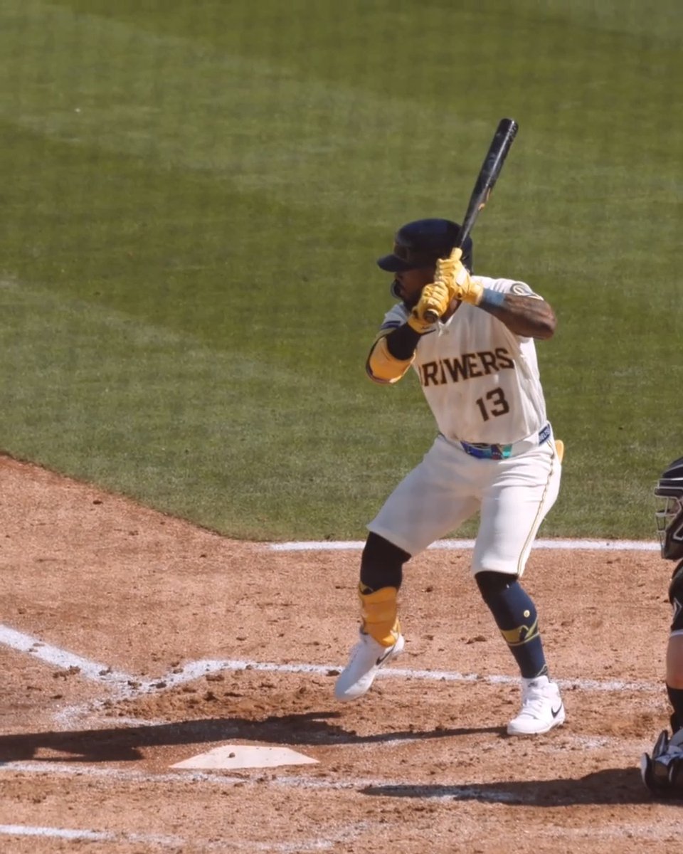 First bomb in a Brewers uniform for Luis Rengifo ❕