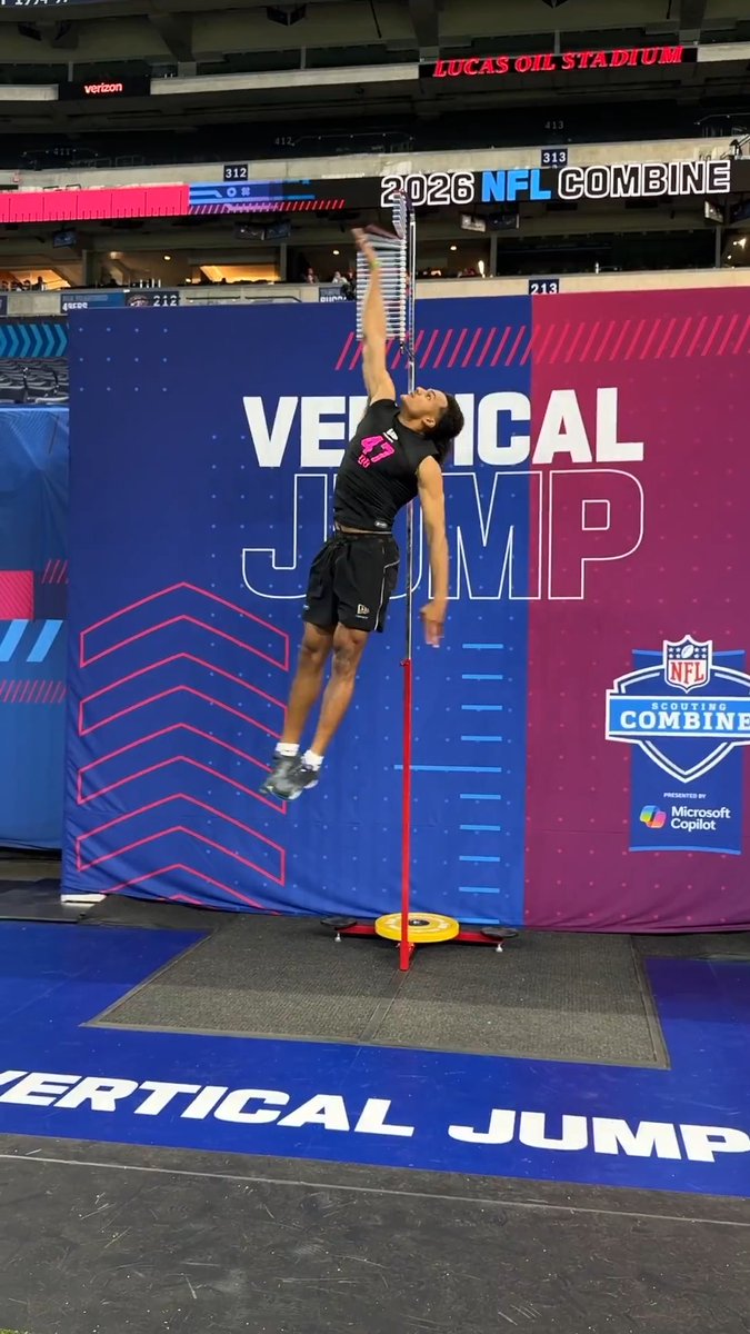 .Arizona Football S Genesis Smith showing off the bunnies with the 42.5" vertical 2026 NFL Combine on NFL Network Stream on NFL+
