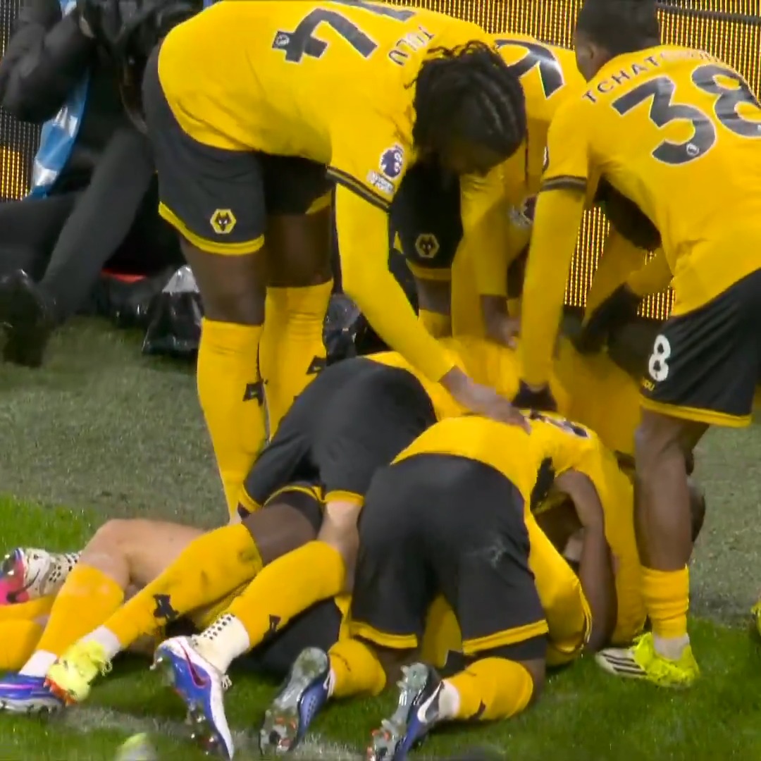 WOLVES TAKE DOWN ASTON VILLA. 🐺 Two second half goals at Molineux give the hosts just their second Premier League win of the season!