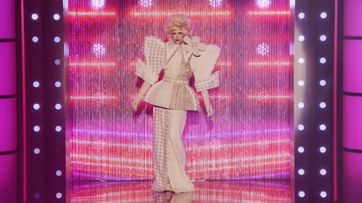 Category Is: Beige Against the Machine! ๐ค Which lewk is your fave? #DragRace