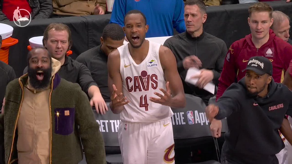 Harden, Mobley and Spida reacting to this Jarrett Allen bucket 😂