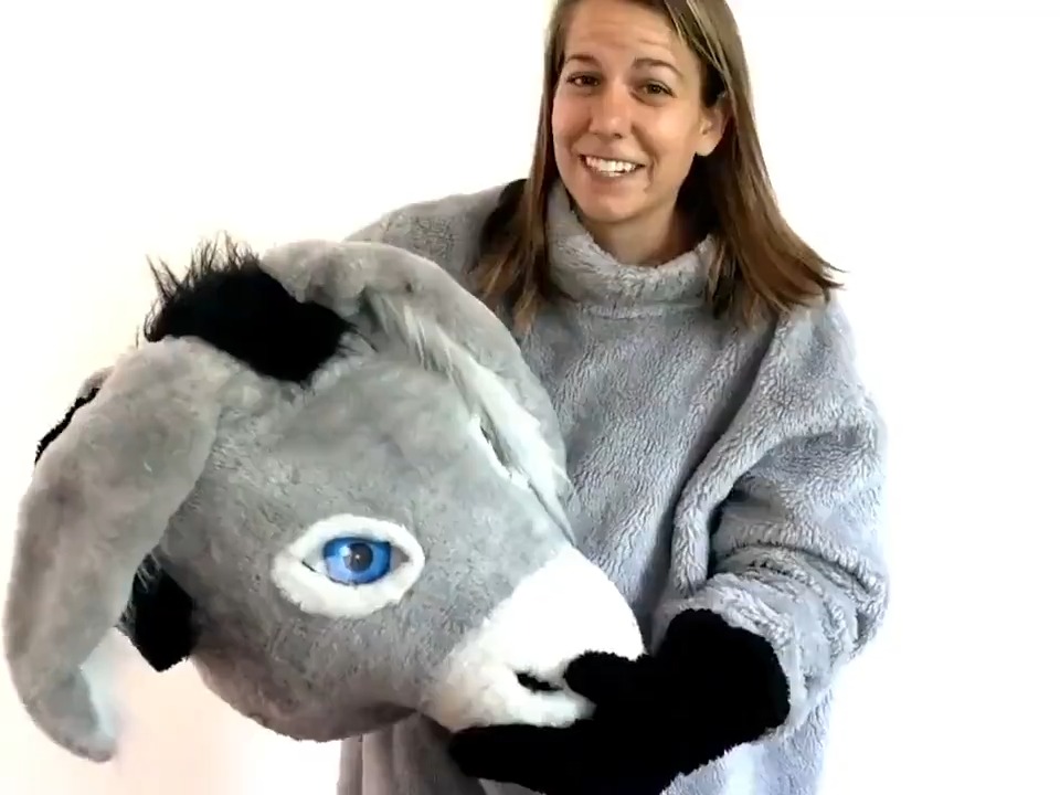Disguised myself as a DONKEY 🫏 to surprise embarrass my mom