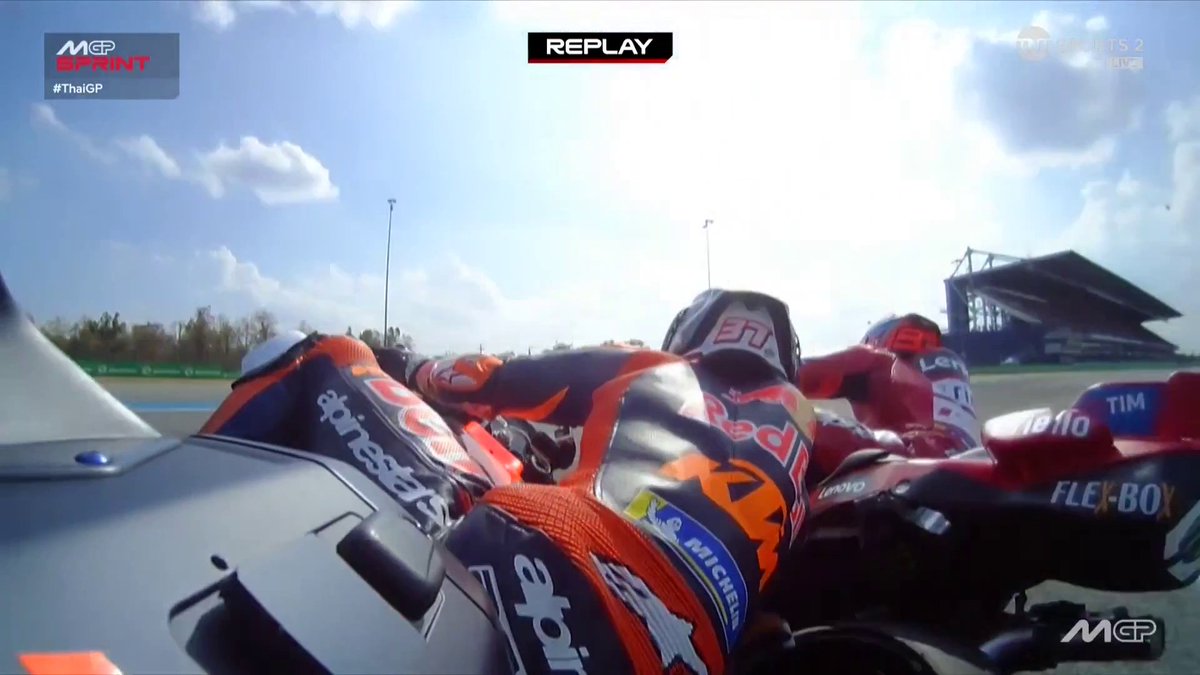 The moment that decided the race 👀 The stewards deemed this move penalty worthy and it gifts Pedro Acosta his first win 🏆 #MotoGP | #ThaiGP | Live on TNT Sports and Discovery+