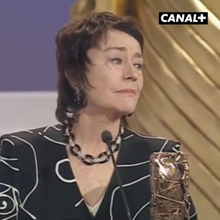Puisque nous parlons Cesar, et que cela fait 15 ans qu'elle nous a quittés, peut être est il utile de revoir le discours poignant d'Annie Girardot recevant son César pour LES MISÉRABLES des mains de Valéria Bruni Tedeschi. Regardez les autres actrices ❤️