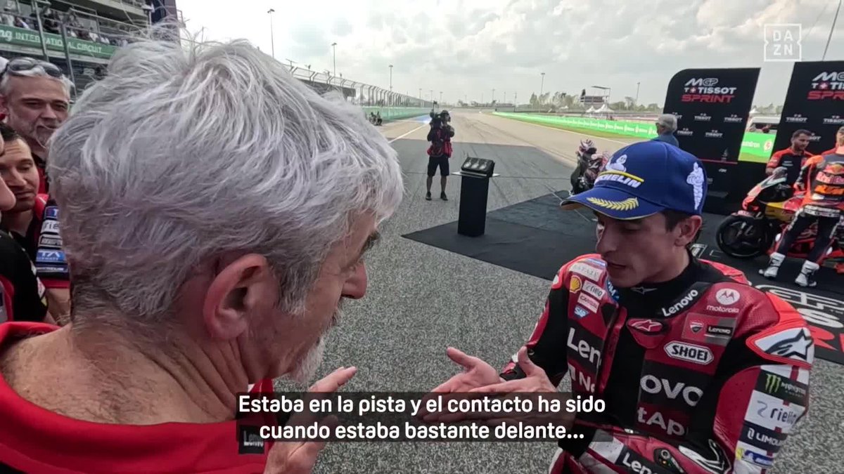 🗣️ "Estaba en la pista y el contacto ha sido cuando estaba bastante delante..." Marc Márquez y su diálogo con Ducati sobre el toque que decidió la carrera al sprint 👀 #ThaiGP 🇹🇭 #MotoGP 🏁