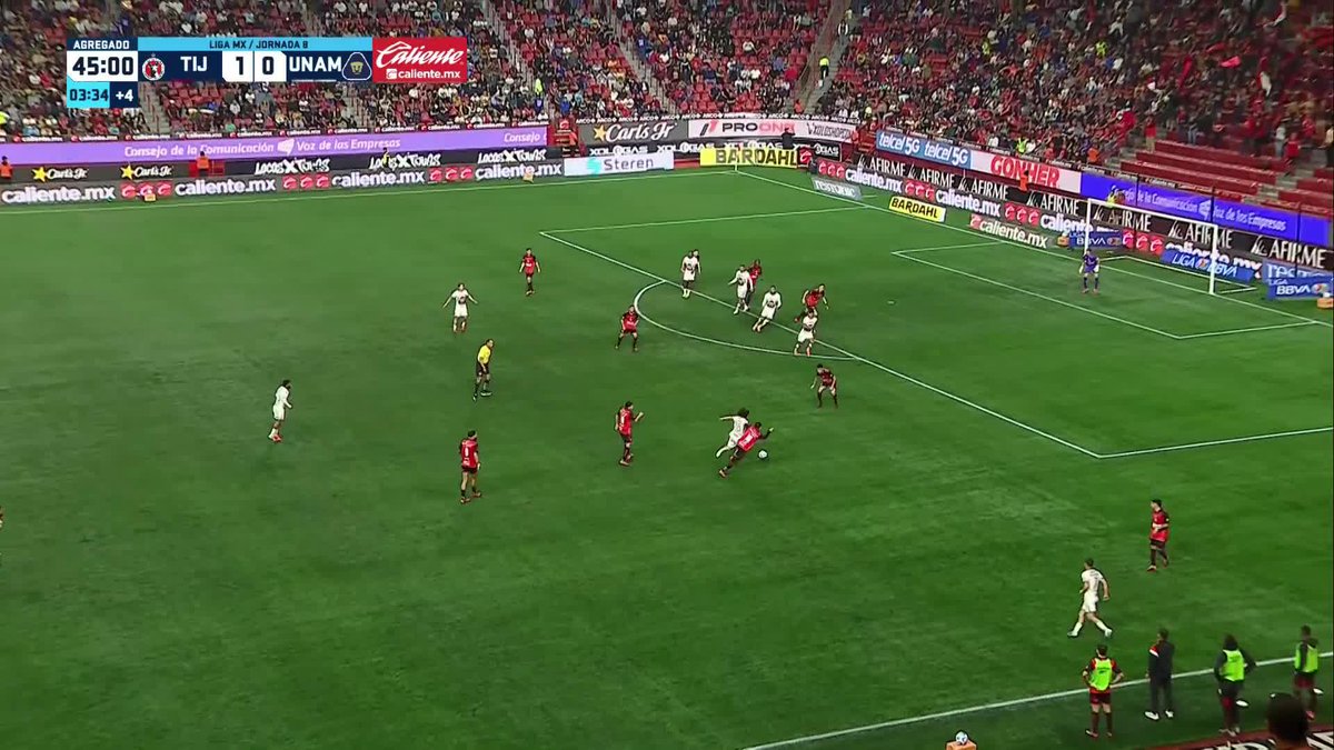 🇲🇽 | Juninho marcou o gol do empate em 1 a 1 entre Pumas e Tijuana. Já são 4 gols e 2 assistências do ex-atacante do Flamengo em 8 jogos pela Liga Mexicana. Flamengo | Coluna do Fla
