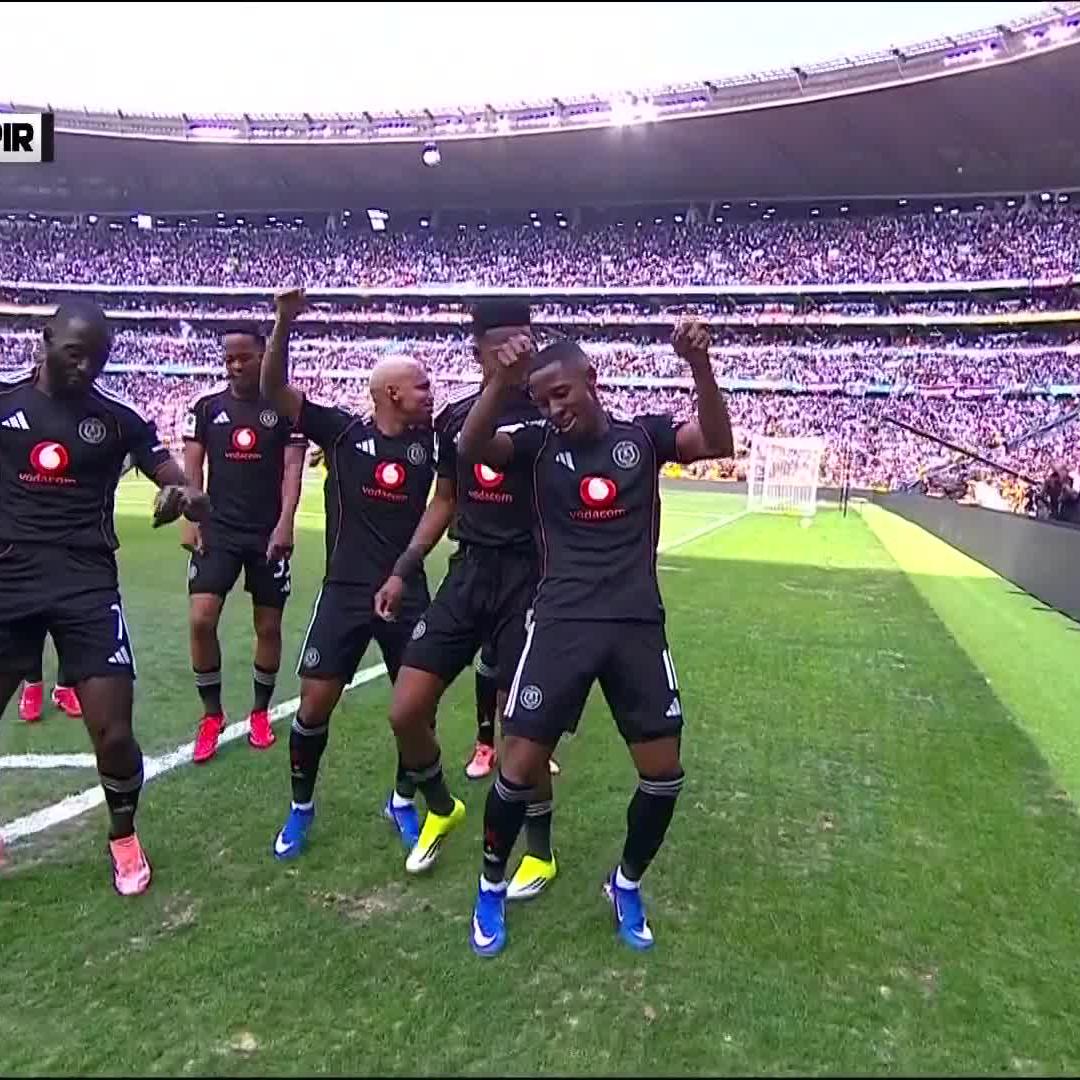 The Bucs early strike off the setpiece โ ๏ธโก Moremi gets the opener at FNB Stadium โฝ ๐บ Stream #SowetoDerby on DStv: