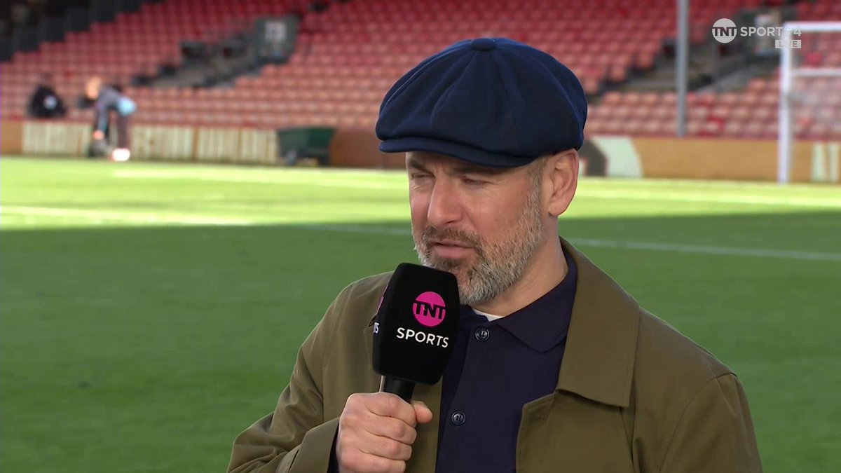 "The league is cancelling games so they can compete in Europe, the Premier League has NEVER done that" Joe Cole and Peter Crouch share their thoughts on PSG having extra recovery time over Chelsea in the Champions League 👀 🎙 Lynsey Hipgrave | 📺 TNT Sports & discovery+ UK