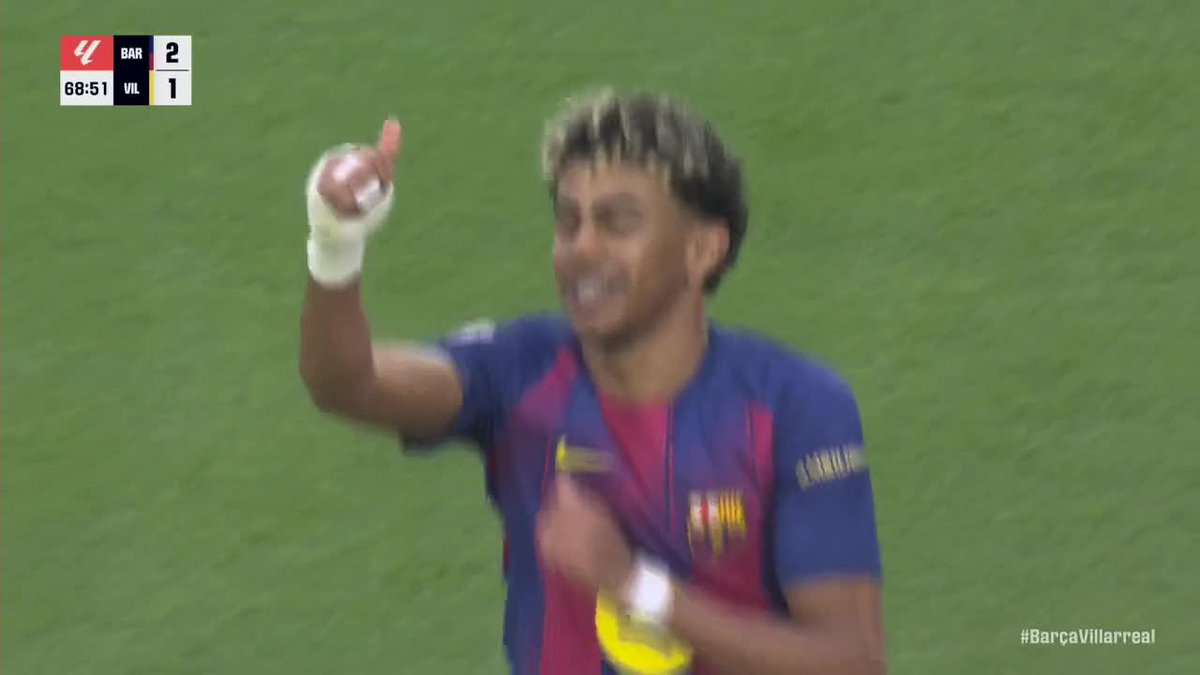 LAMINE YAMAL WITH HIS FIRST CAREER HAT TRICK FOR BARCELONA 🎩
