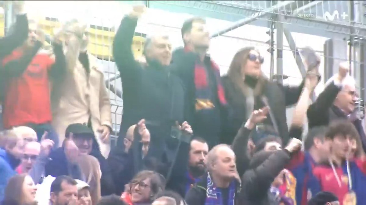 ¿Cómo vive Laporta los partidos en la grada? Pues así: 😄. #DeportePlus