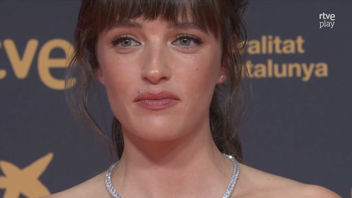 Susana Abaitua impacta con un diseño de Vivienne Westwood y joyas de Rabat. #Goya2026