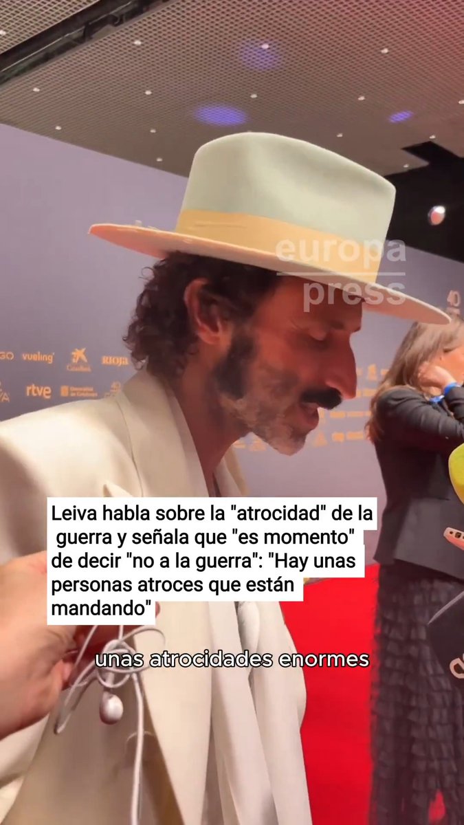 El cantante Leiva habla sobre la "atrocidad" de la guerra y señala que "es momento" de decir "no a la guerra": "Hay unas personas atroces que están mandando" #Goya2026