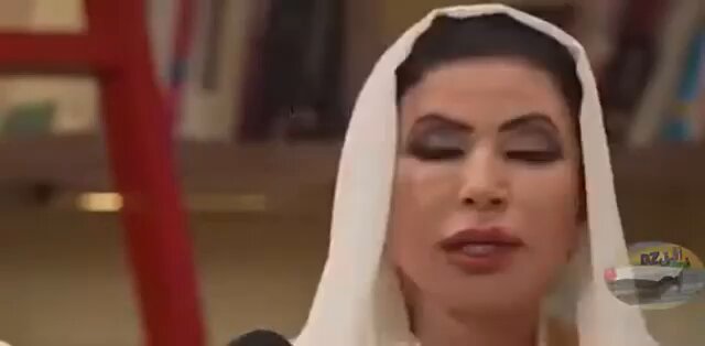ماسااامع يا شكشة !! قلتي لي شنو 🤣🤣🤣 !! البل معاكي كيف بالله ،،