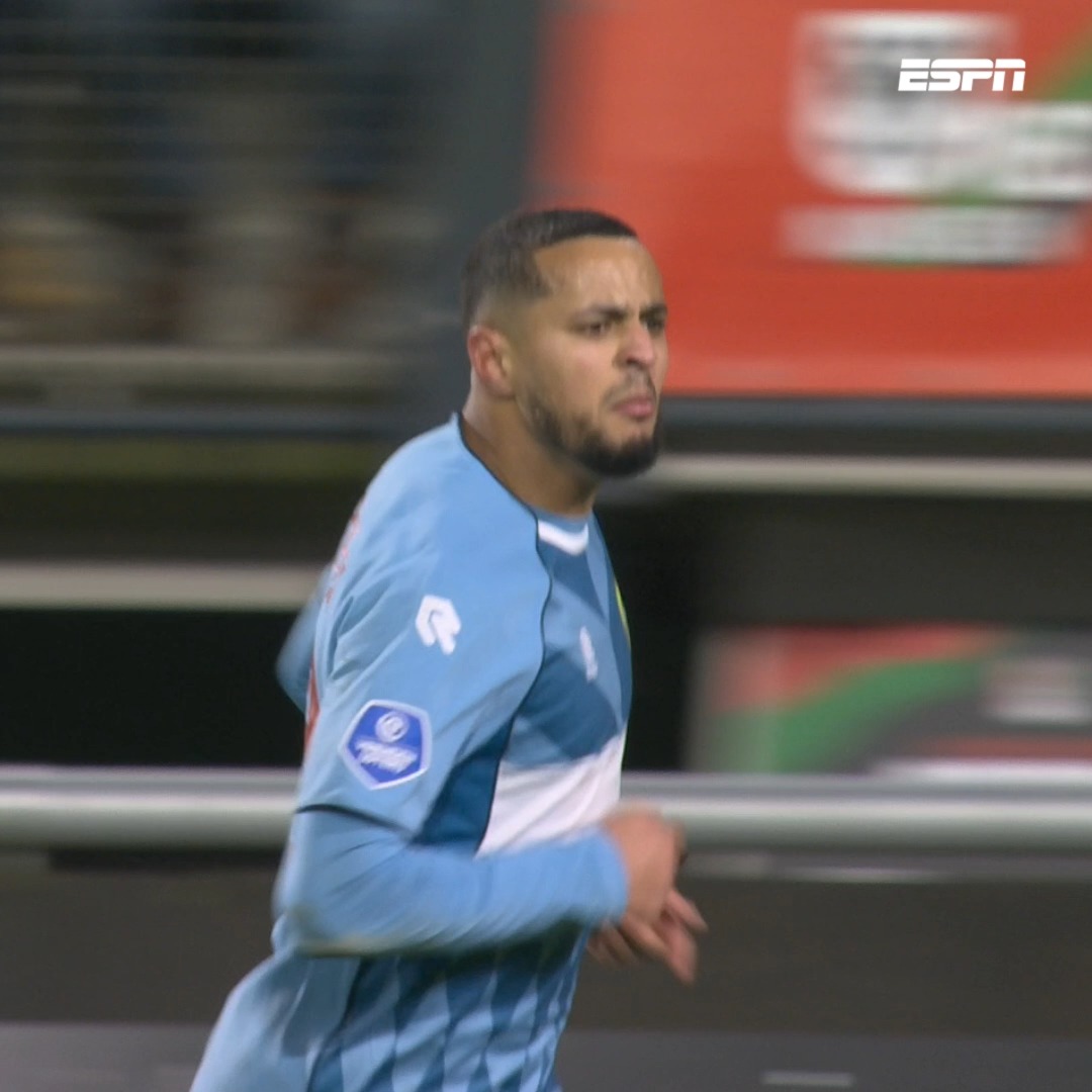 Mohamed Ihattaren vindt de verre hoek na een heerlijke actie! ✨ #necfor
