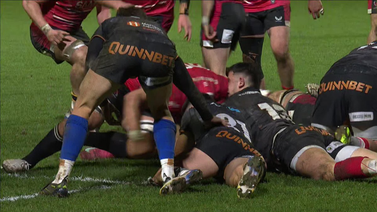 Ulster have a late try chalked off! ❌ A huge moment in the game which means Ospreys remain in the driver's seat 😲