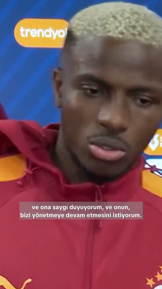 Victor Osimhen: "İlkay benim çok saygı duyduğum biri. Çok değer veriyorum. Takım arkadaşı olmadan önce de saygı duyuyordum. Harika bir insan. O soyunma odasına çok büyük bir örnek. Bizi motive eden biri. Vizyoner. Bana kaptanlık bandını getirdiğinde ona geri takmayı doğru buldum. Bize liderlik etmesi için. Bunu zaten birkaç maç yaptı. Bize çok fazla yardım etti. O, en üst düzeyde değer verdiğim biri. Bizi yönetmesini devam etmesini istiyorum."