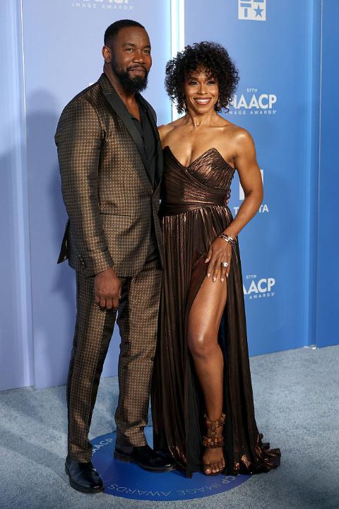 Black love looks good on the carpet! Michael Jai White &amp; Gillian White have arrived to the #NAACPImageAwards