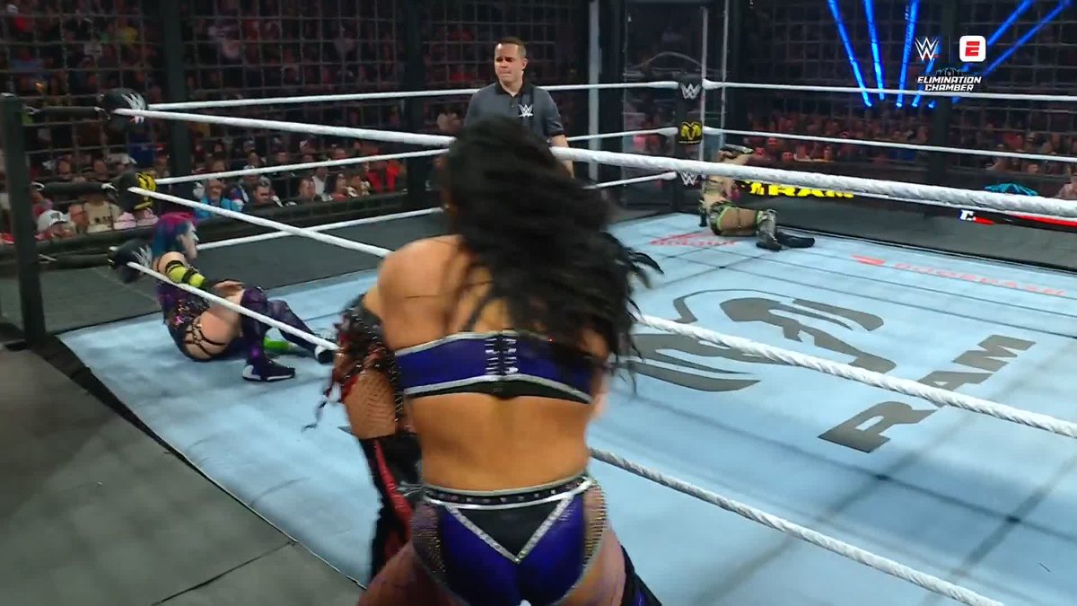 .＠kianajames_wwe sends ＠tiffstrattonwwe RIGHT into the pod!
