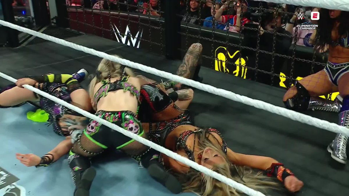 ALEXA BLISS OFF THE TOP OF THE POD 🔥 #WWEChamber LIVE on the ESPN App with an ESPN Unlimited plan