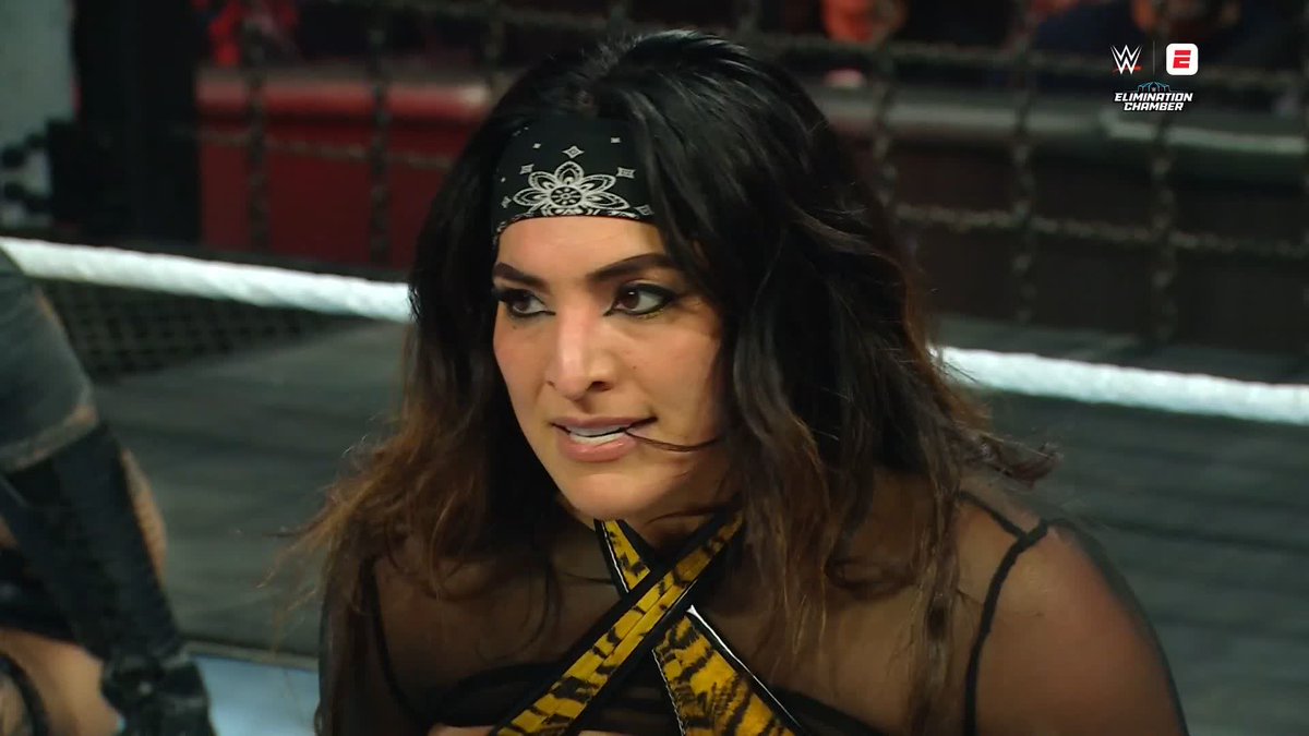 A RUNNING POWERSLAM THROUGH THE POD 😤 Raquel eliminates BOTH Asuka and Kiana James!