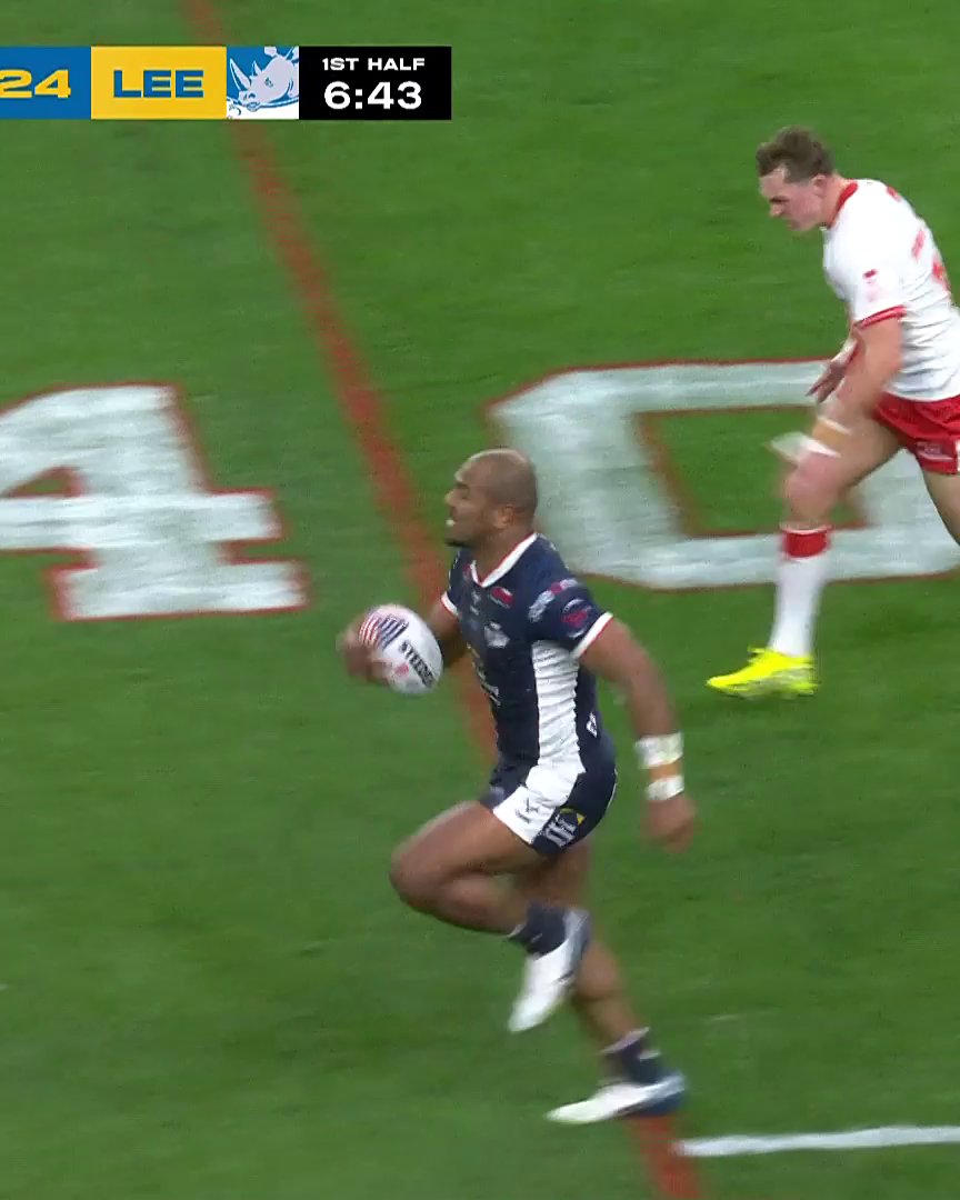 Maika Sivo is putting on a show in Vegas! 🔥 #NRLVEGAS