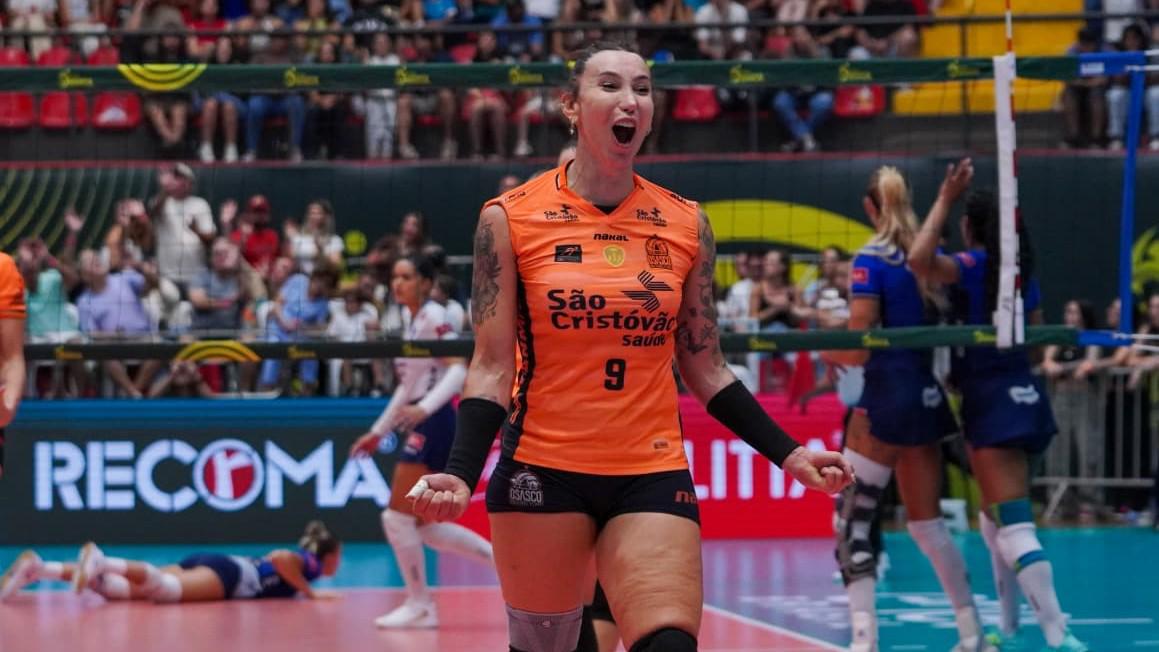 #CopaBrasil 🇧🇷🏆: OSASCO ARE CHAMPIONS AGAIN! Osasco defeat Minas 3-1 and write another chapter in their history! 💥 They defend last year’s title and claim their fifth Copa Brasil crown. 👑🔥 Tifanny was the standout performer and took home the MVP award of the Final. 🏆✨ 📺 Relive it on VBTV: 🏐 #Volleyball #Volei