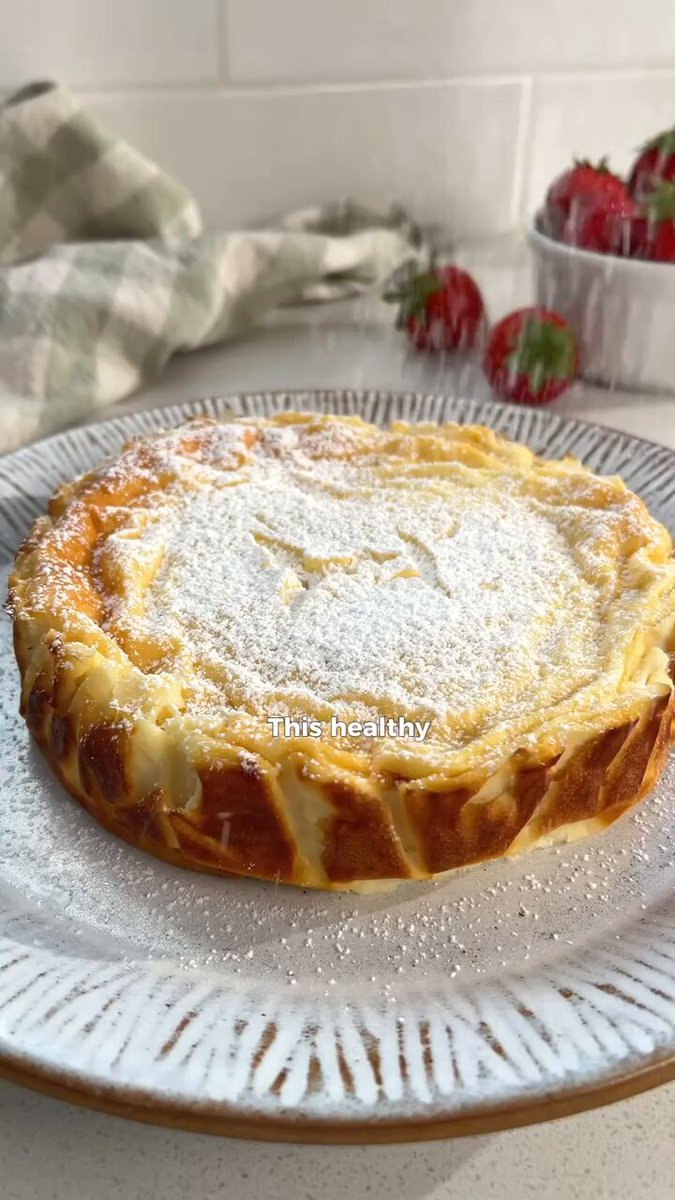 Healthy 4 ingredients Yoghurt cake Ingredients for 6-8 small slices: ▪️300g thick Greek yoghurt (I used 5% ) ▪️50ml honey ▪️20g cornflour (~2 tbsp) ▪️2 eggs Instructions: 🍰In a bowl add all the ingredients and mix until you form a smooth batter. 🍰In a round baking tin (15cm/6 inches) add some baking paper and pour the batter. Give it a tap/ little shake so it distributes evenly and then add a piece of foil to cover it. 🍰Bake at 180C for 50 mins (remove the foil after 20 minutes). 🍰Once the cake is out of the oven let it cool down into the tin for 20 minutes then transfer it to a plate