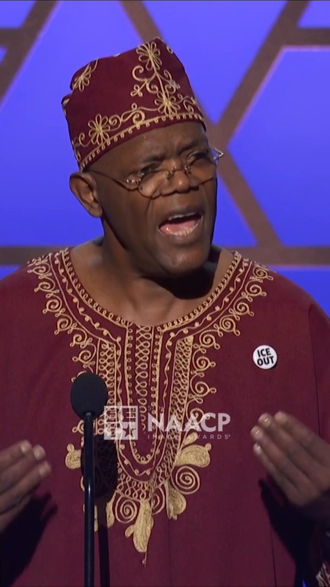 From one Jackson to another. Samuel L Jackson honors the legendary Jesse Jackson 🕊️ #NAACPImageAwards
