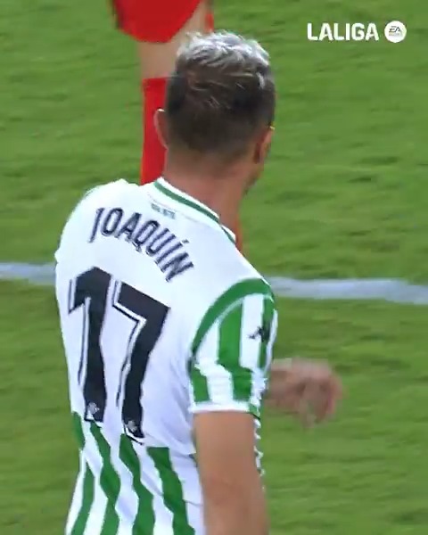 💥 Uno de los cabezazos MÁS HISTÓRICOS de ElGranDerbi. Joaquín Sánchez x Real Betis Balompié 🌴💚 LALIGAEASPORTS