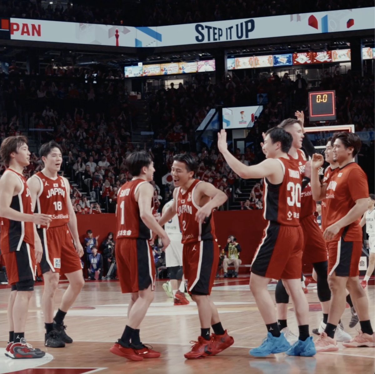 最高の一体感、最高の瞬間🙌🇯🇵 #AkatsukiJapan #FIBAWC x #StepItUpJapan