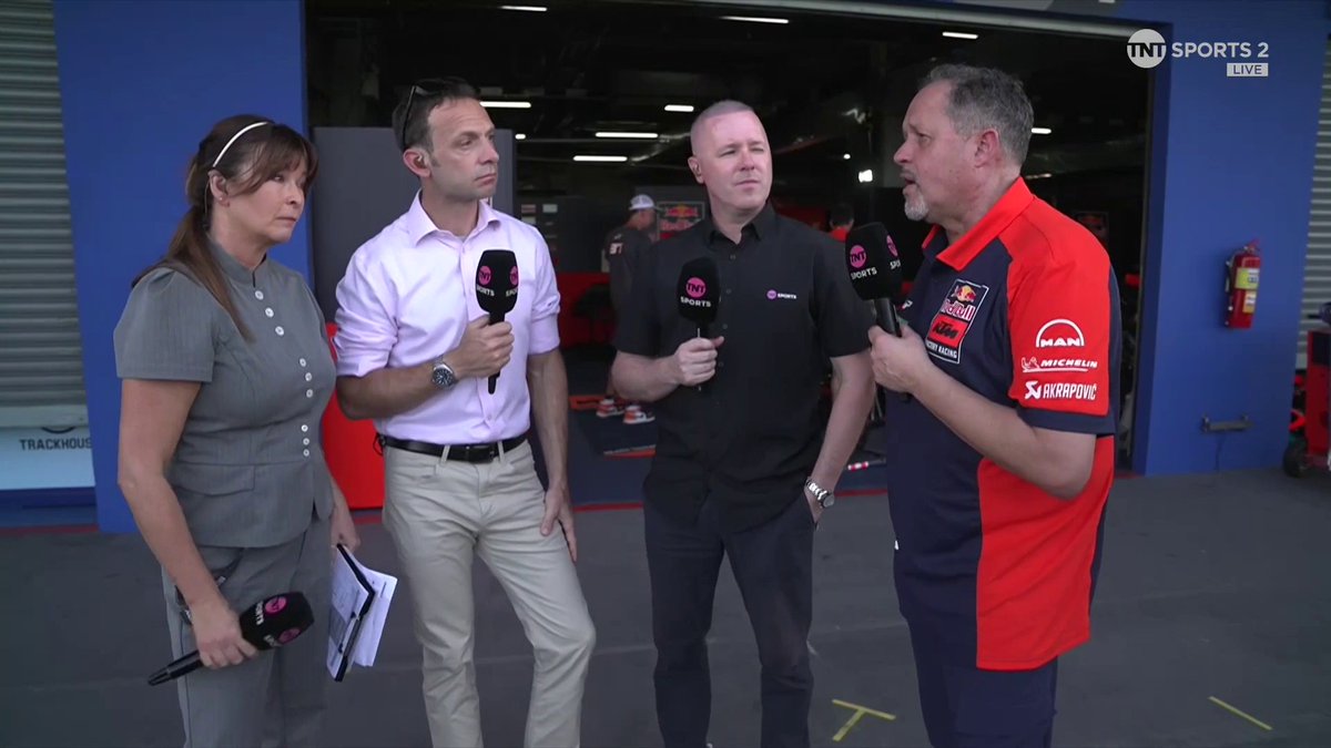 "He's here for only one thing and that's to give everything he has and become a World Champion" 🎙️ Very high praise from Paul Trevathan for Pedro Acosta 👏 #MotoGP | #ThaiGP | Live on TNT Sports and Discovery+