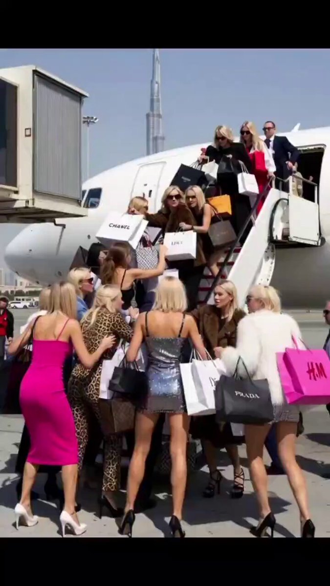 Evacuation from Dubai This is an AI video #Sarcasm