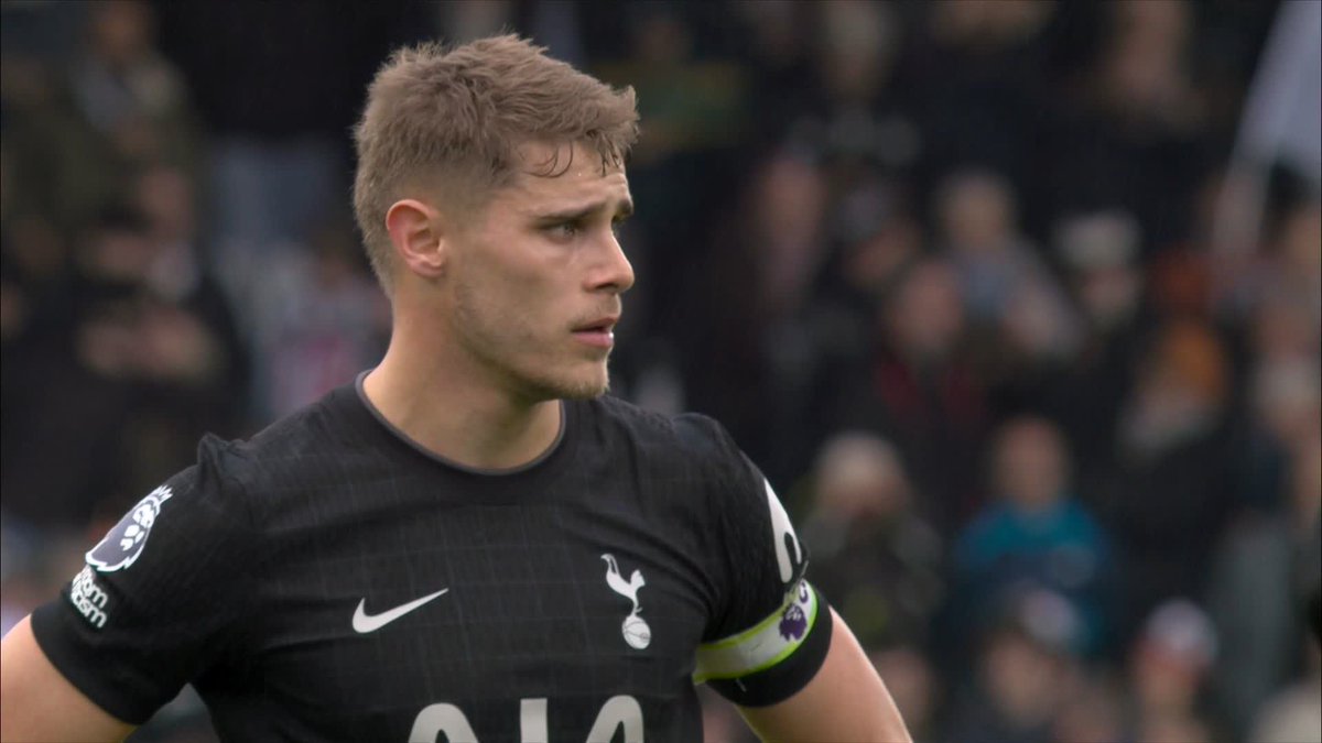 This Tottenham team genuinely looks like a team that has accepted relegation as their fate…❌ This could be the most mental thing to happen in a very very long time…