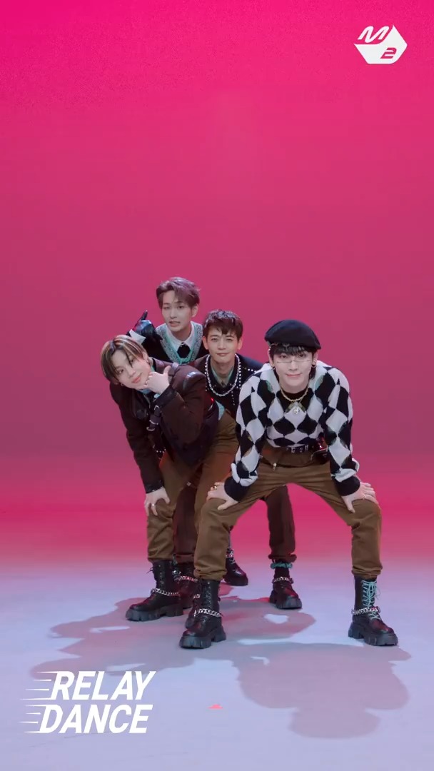 this being 5 years ago is making me sick to my stomach like what do you mean... still one of their cutest videos ever