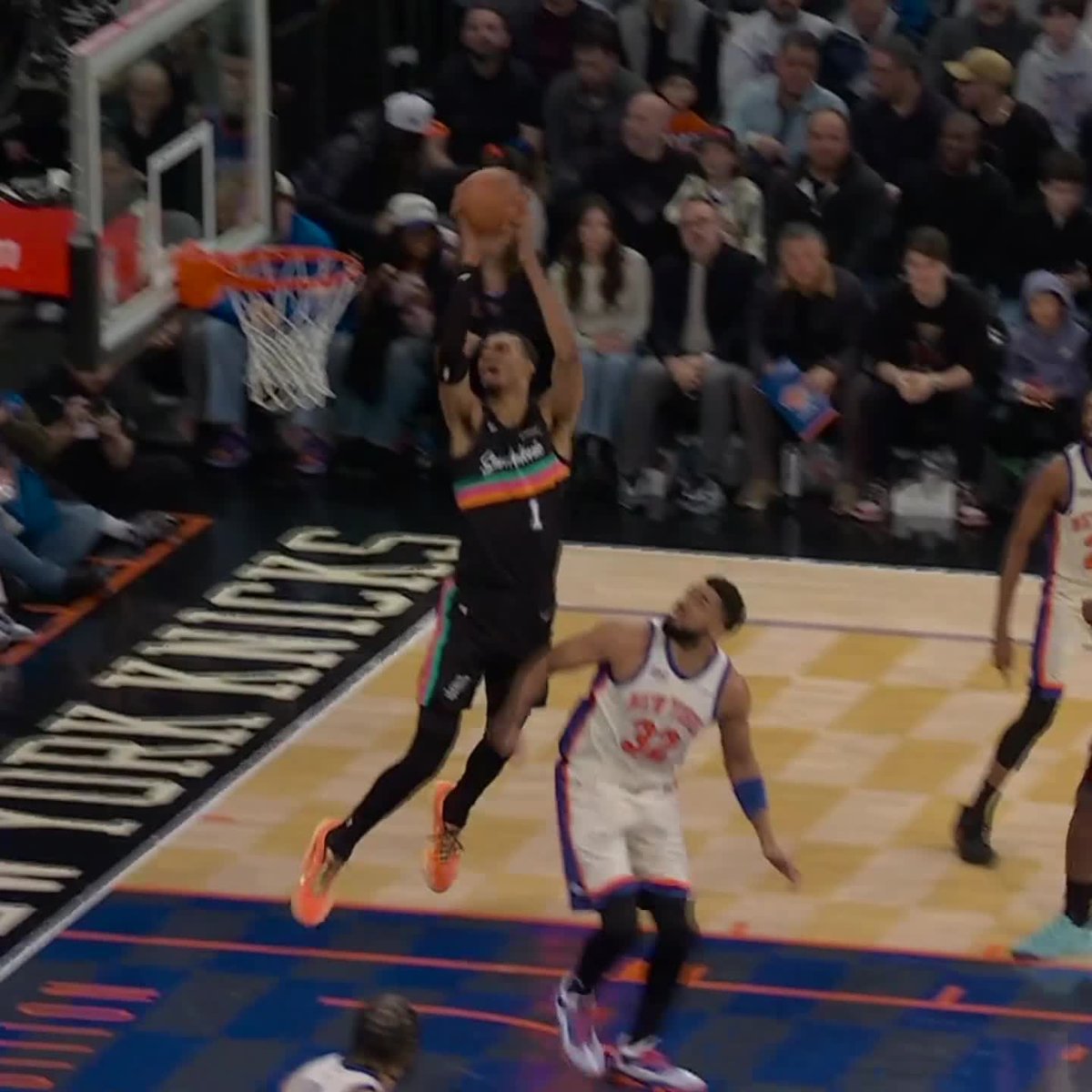 Easy game when you have a 7'4" Wemby on your team 🔥 Spurs-Knicks NOW on ABC and the ESPN App 🍿