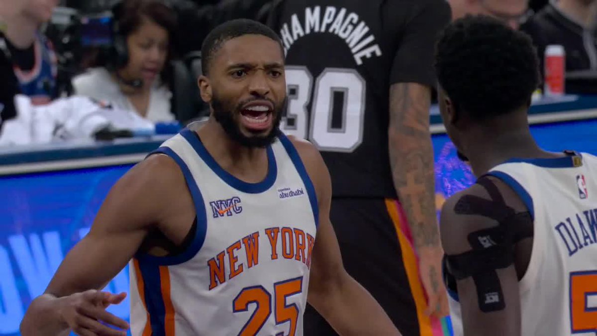 KNICKS ON A 22-2 RUN‼️ MSG IS LOVIN' IT 🗣️