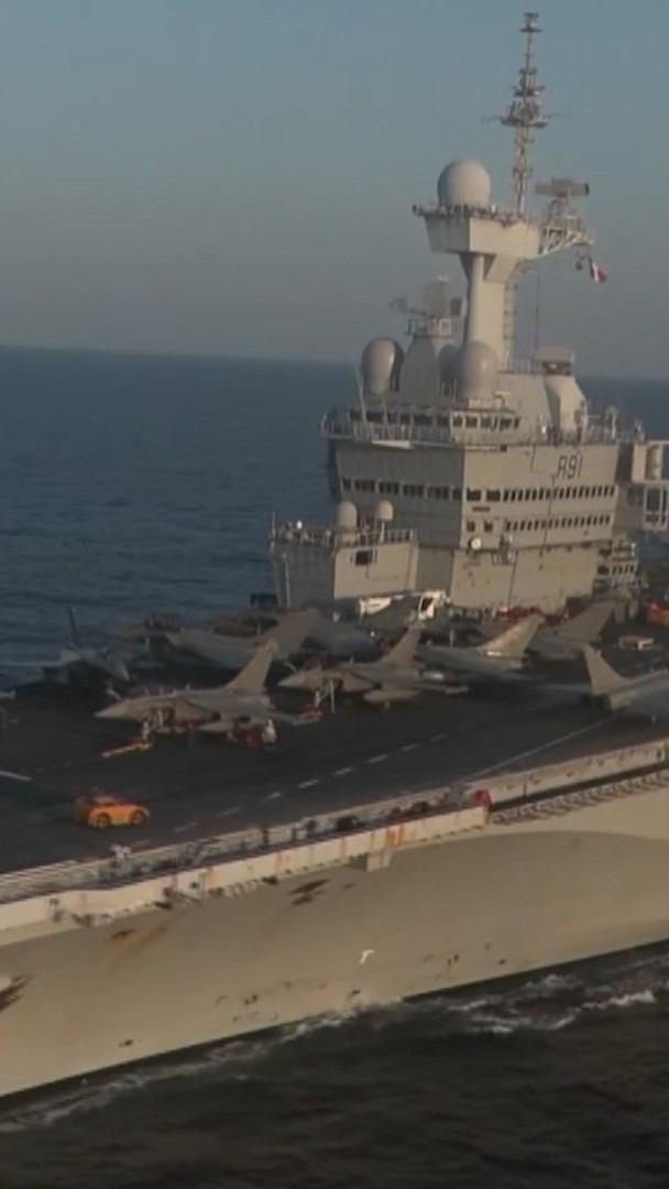 Info BFMTV: le porte-avions français Charles-de-Gaulle envoyé en Méditerranée orientale