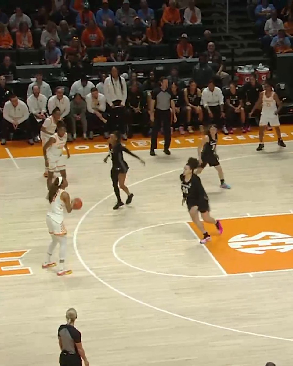 Janiah Barker finishes her 15-PT first half with a buzzer beater for Tennessee 🚨 Watch the second half of No. 5 Vanderbilt-Tennessee on ESPN and the ESPN App