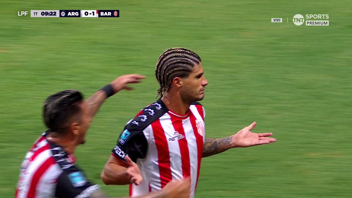 QUE GOLAZO CLAVÓ INSÚA ⚽🔥 Barracas Central abrió el marcador en el partido ante Argentinos Juniors. #LPFxTNTSports Viví el Torneo Apertura 2026 por TNT Sports Premium y disfrutalo también en HBO Max 👉 #Suscribite