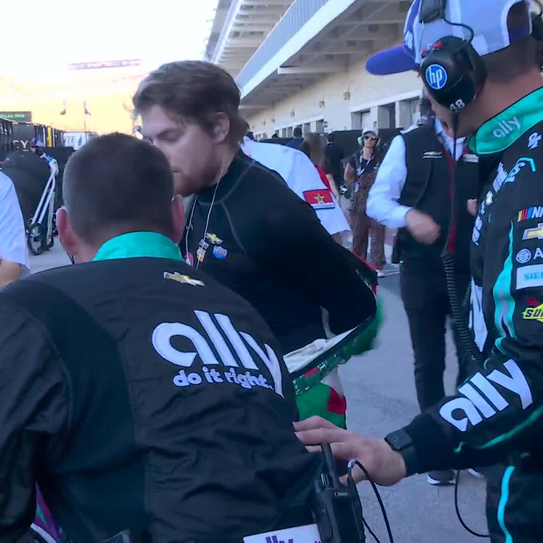 There is a new driver of the No. 48. 𝘔𝘺𝘢𝘵𝘵 𝘚𝘯𝘪𝘥𝘦𝘳 has strapped in for Alex Bowman, who is under the weather.