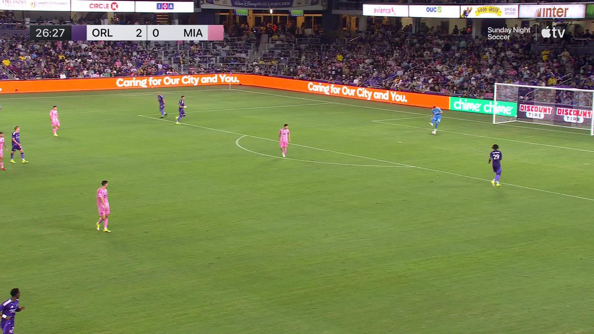 Maxime Crépeau denies Messi 🤯🇨🇦