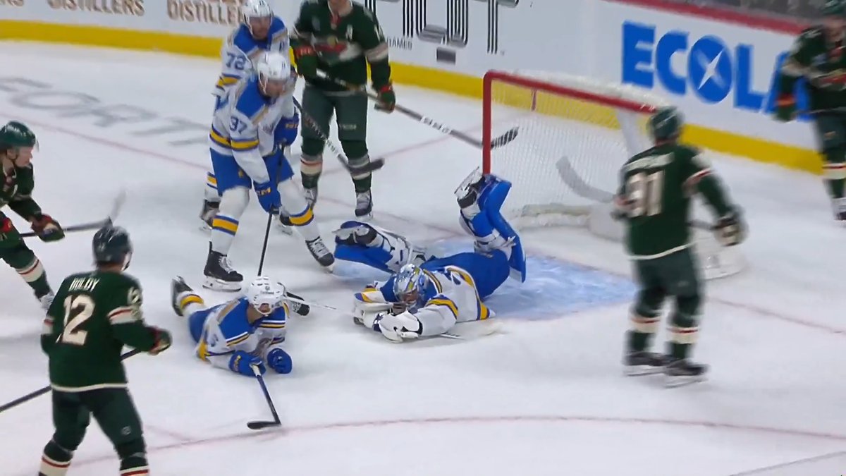 Joel Hofer with some last‑minute robbery! 🛑