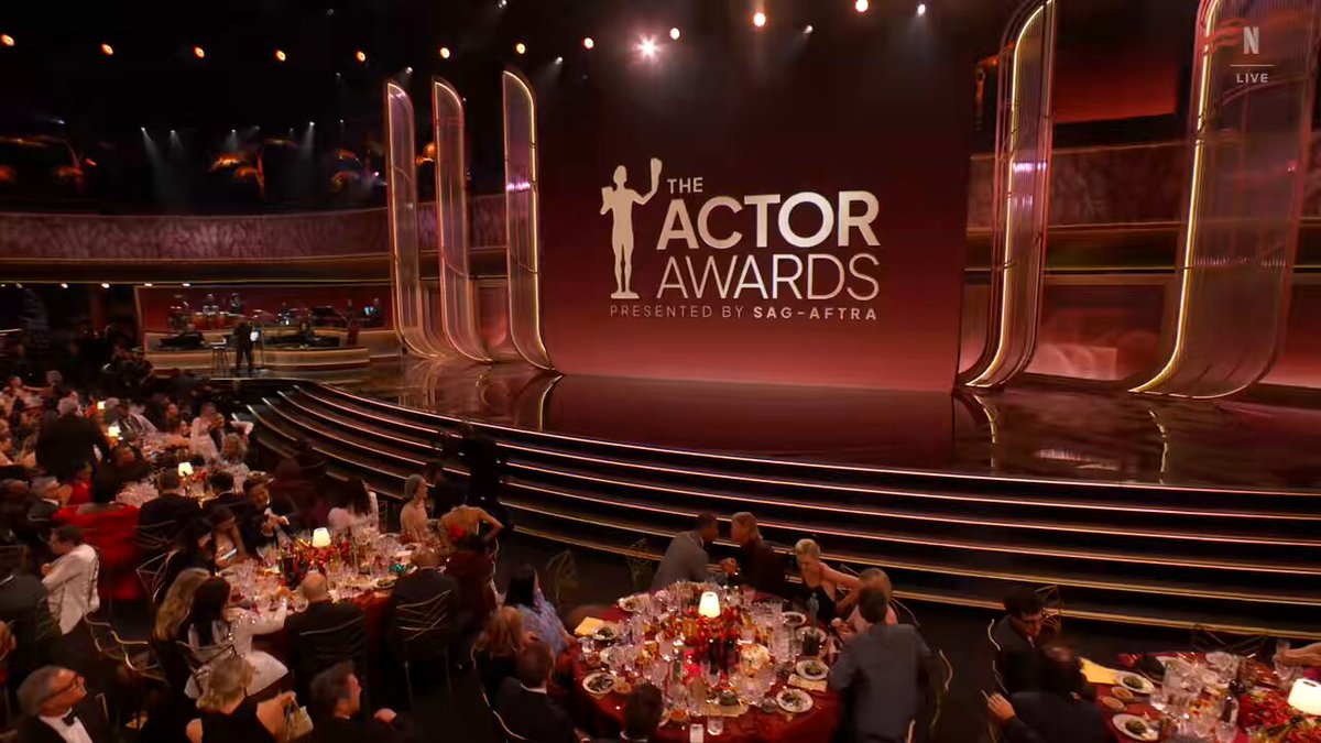 Adorable skit with Noah Wyle and Kristen Bell where he challenges her to say a monologue with medical jargon within 20 seconds at the Actor Awards