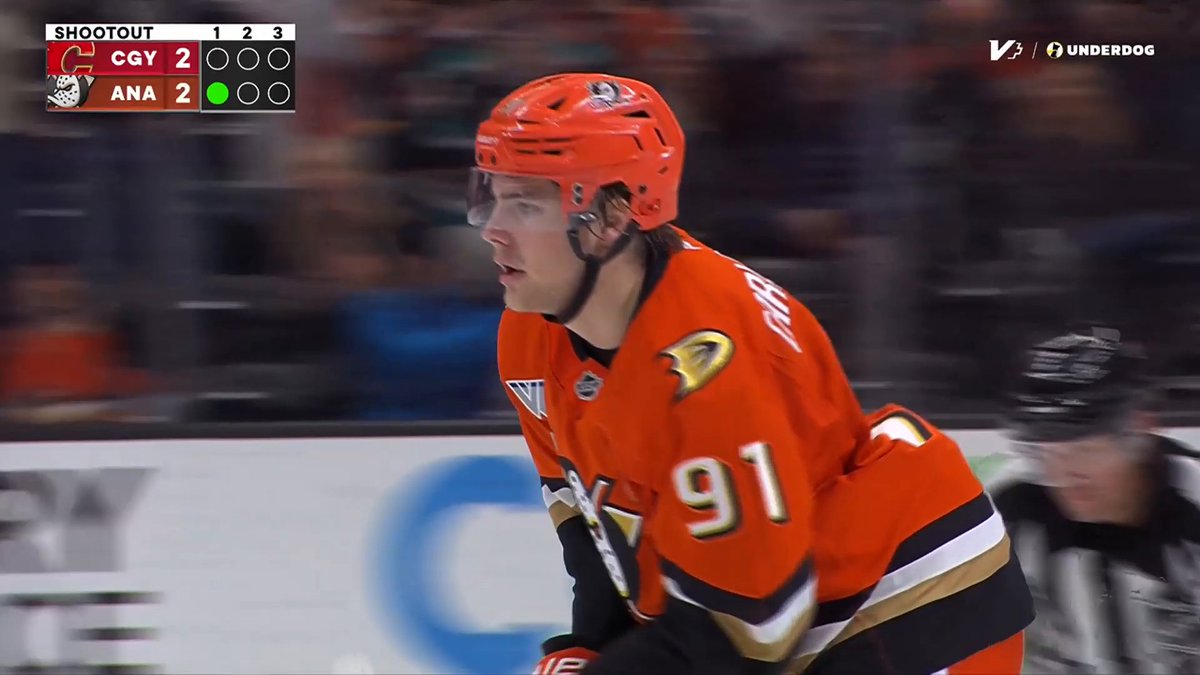 Leo Carlsson is so silky smooth in the shootout...