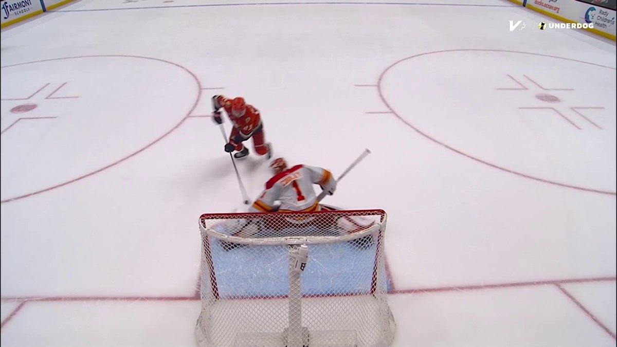 Mason McTavish is back at it with his signature shootout move 👀