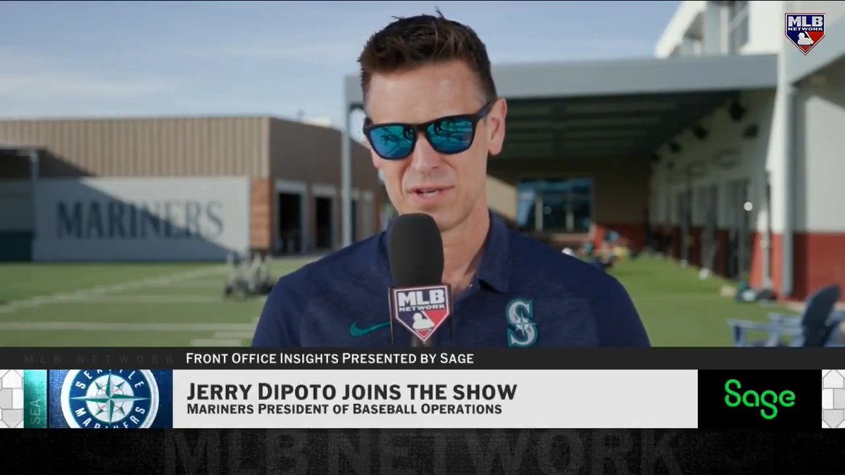 Harold: โThree-way trades are so hard to pull off. Can you take us behind the scenes of the Brendan Donovan deal?โ Jerry Dipoto: โIt's only hard to do if Erik Neander and the Rays aren't involved.โ #MLBNHotStove | Sage USA